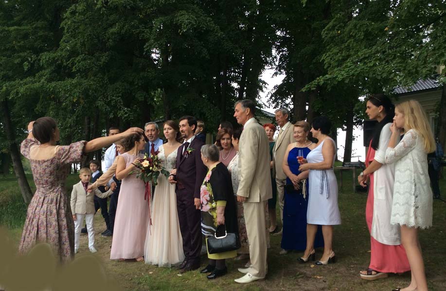 шаржист Михаил Шабалин на свадьбе Даши и Саши отель Филипп