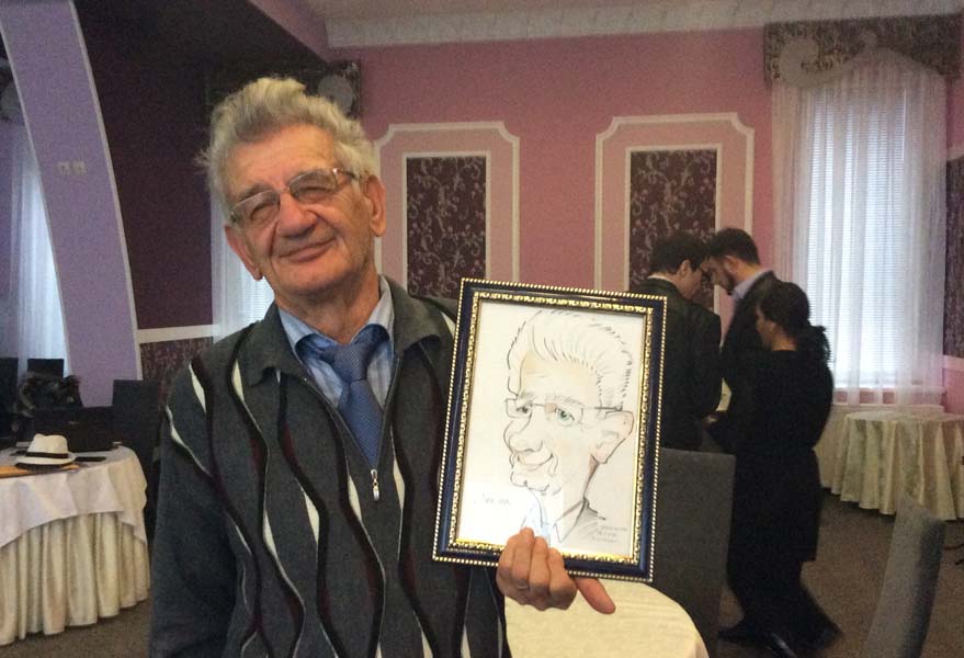 шаржист и седовласый родственник из Читы 