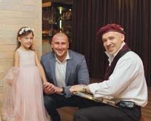 Я рисую шарж на дочку Белодеда он рядом
